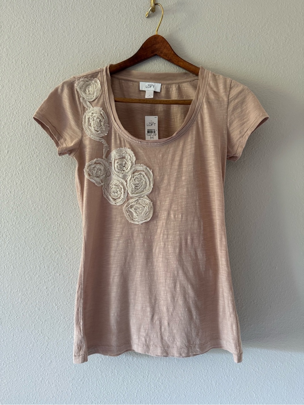 LOFT Medium Rose Blush Cotton Tee Shirt NWT Rosette Floral Applique Top